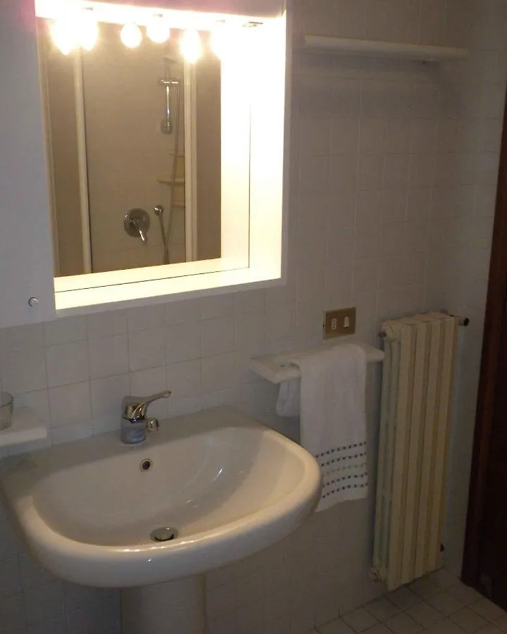 Apartments In Lazise/Gardasee 21989 Italy